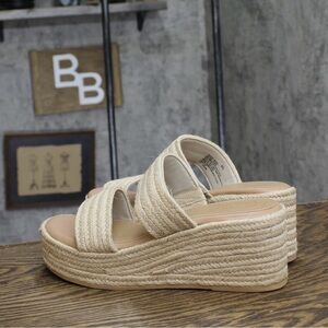 Universal Thread Tan Espadrille Wedges